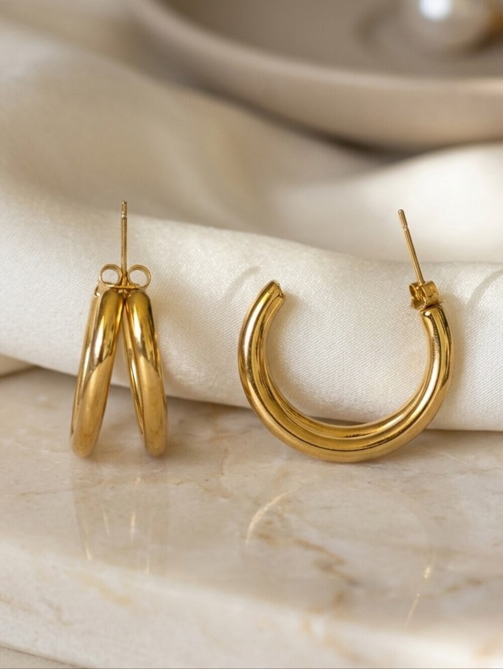 18K Gold Plated 316L Steel Chunky Double C Split Hoop Earrings 1" - Picture 1 of 16